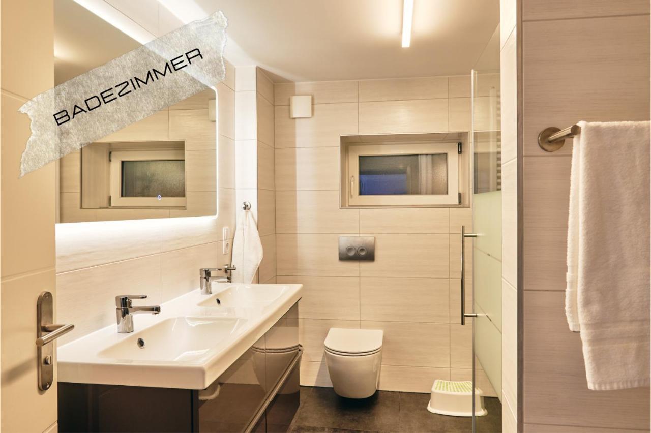 Grosszuegige Ferienwohnung Mit Terrasse ビューズム エクステリア 写真